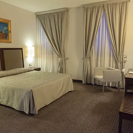 Dei Gonzaga מלון Reggiolo